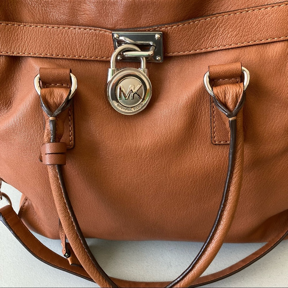 Michael Kors Hamilton Leather Handbag | Sholder Bag Silver Hardware - Picture 5 of 16